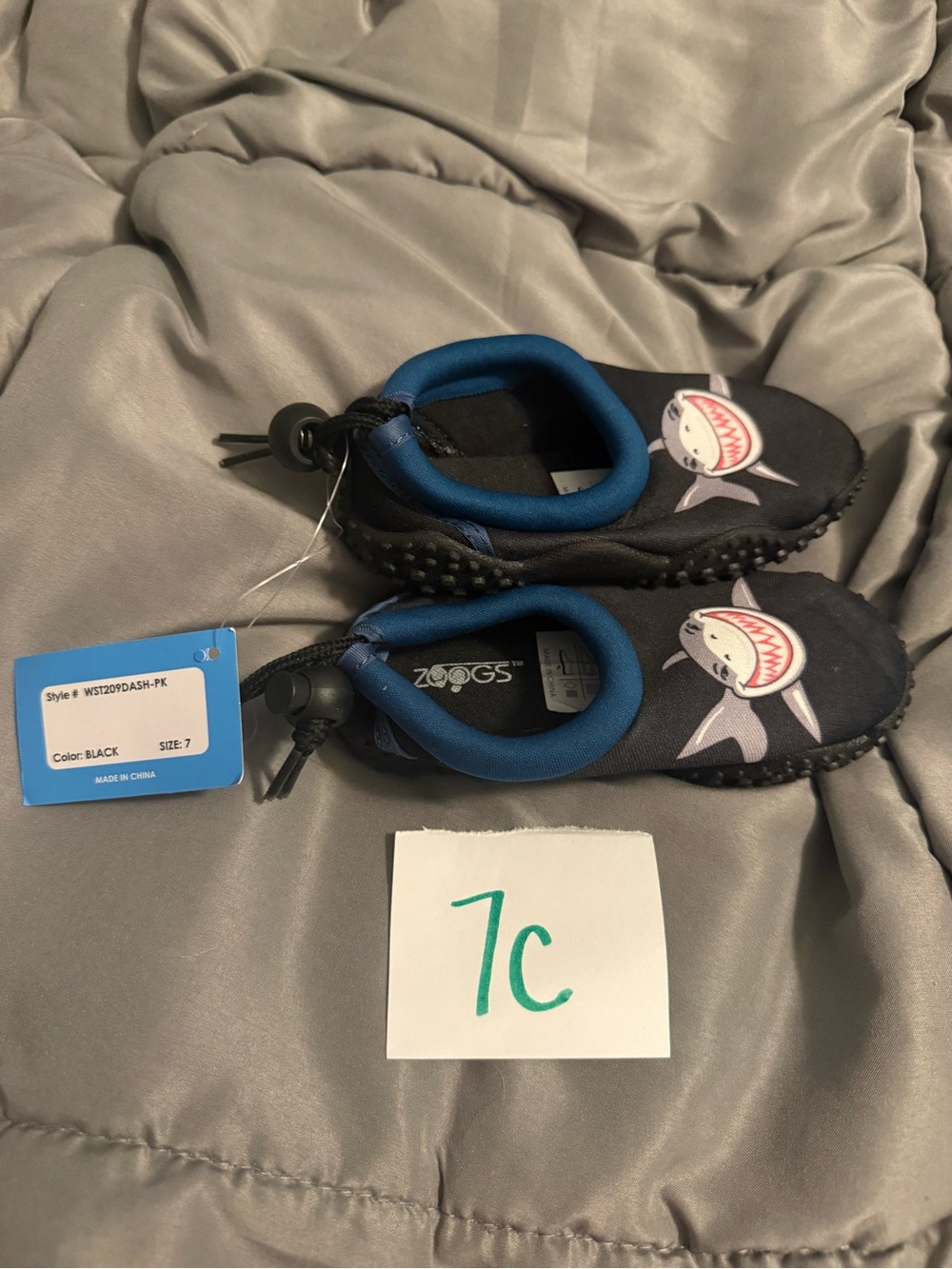 NWT- Boys size 7c water / swim shoes